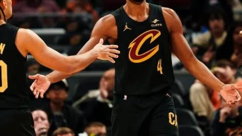 王艺迪零封伊藤美诚，重庆赛女单突破16强关卡